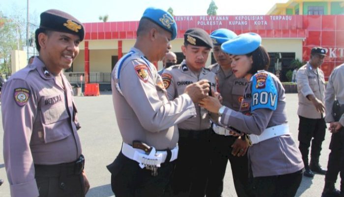 Propam Polda NTT Sidak Ponsel Anggota Polres Kupang Kota, Pastikan Tidak Ada yang Terlibat Judi Online