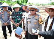 Kapolda NTT Ajak Masyarakat dan TNI-Polri Tingkatkan Ketahanan Pangan Lewat Pemanfaatan Lahan