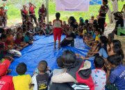 Polwan Polda NTT Bawa Senyum dan Harapan bagi Anak-Anak Pengungsi di Desa Pululera Flotim