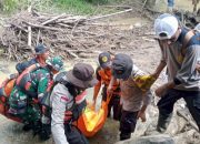 Polsek Tasifeto Timur Bersama Tim Gabungan Temukan Jasad Auria Da Costa yang Hilang Terseret Banjir