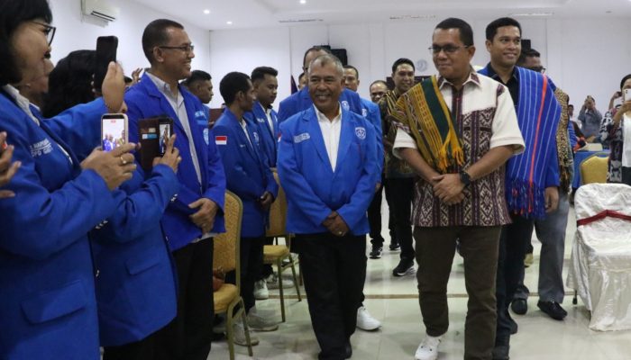 Gubernur Melki Laka Lena Hadiri Pelantikan dan Rakerda GAMKI NTT