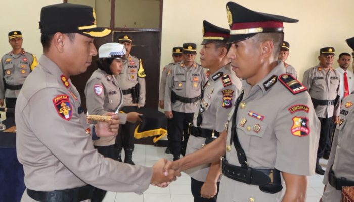 Jabat Kasat Lantas Polres Lembata, Kapolres I Gede Minta Iptu Januardana Rambi Lakukan Inovasi