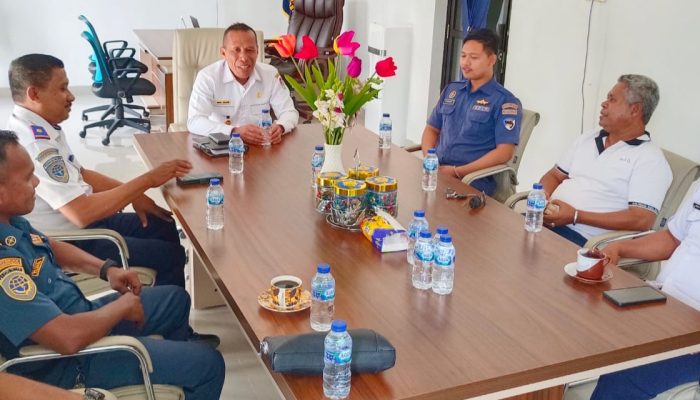 Kapten Kapal Sabuk Nusantara 82 Keluhkan Terkait Managemen Pelabuhan, Wabup Lembata dan ADPRD Vigis Koban Bertemu Kepala KUPP Lewoleba, Ada Apa?