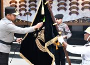 Polda NTT Gelar Tradisi Pencucian Pataka, Simbol Pemurnian Nilai Luhur Polri Jelang Hari Bhayangkara ke-79